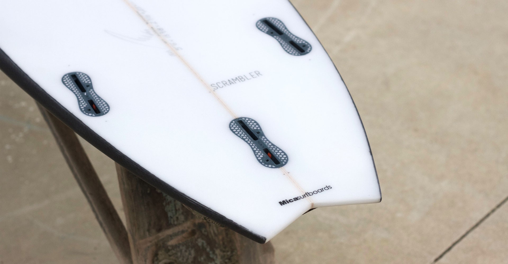 The scrambler is a small waves model for surfers who want top progress surfing.